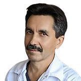 Врач Емельянов Петр Михайлович